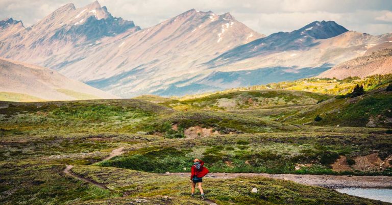Canada is Home to World’s Longest Hiking Trail Stretching From Coast to Coast - Featured image