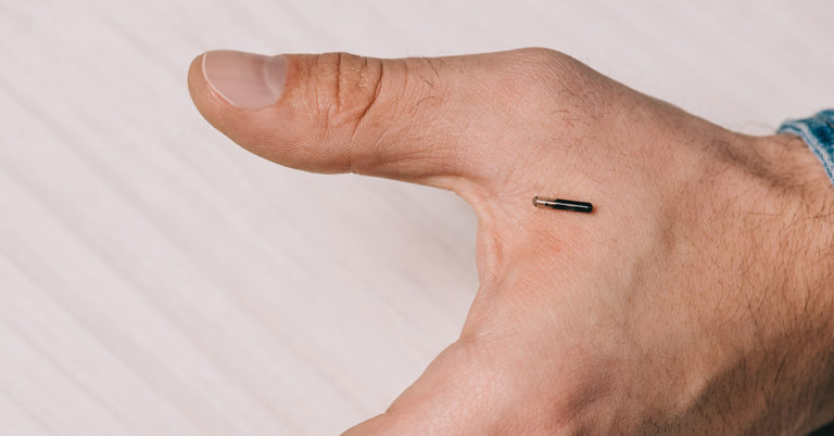 Convenient Or Risky? First Implanted Microchips Promise The Public To “Make Their Life Easier” - Featured image