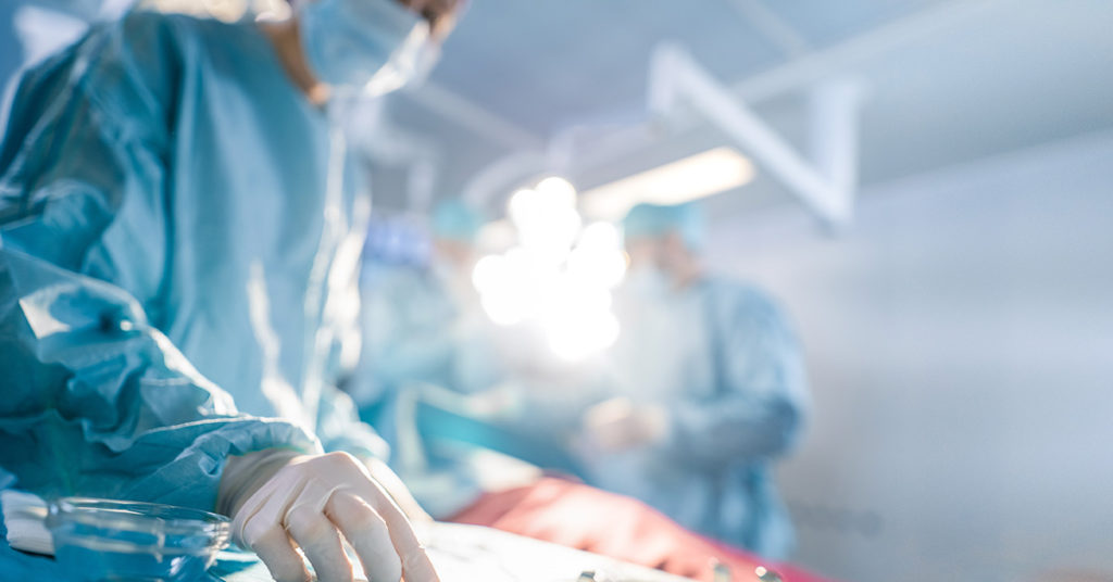 Man Who Had Nose And Top Lip Removed To Look Like an ‘Alien’ Now Struggles To Speak - Featured image