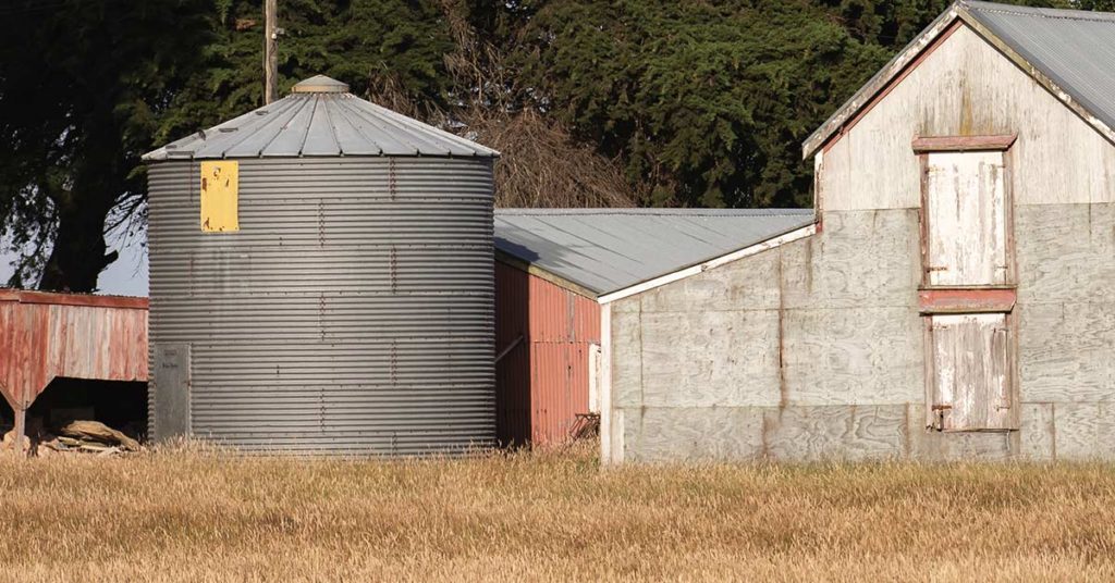 Three Old Grain Silos Converted Into A Unique Farmhouse - Featured image