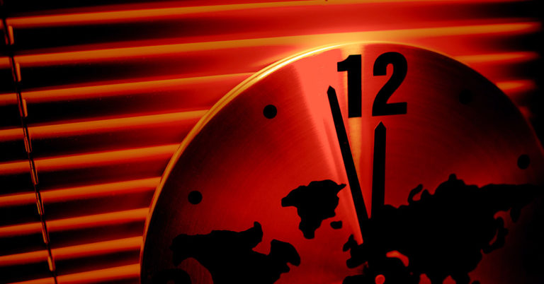 Doomsday Clock Declares We Are 100 Seconds Away From Destruction - Featured image