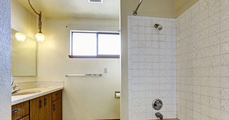 Woman finds hidden room behind bathroom mirror in her NYC apartment - Featured image
