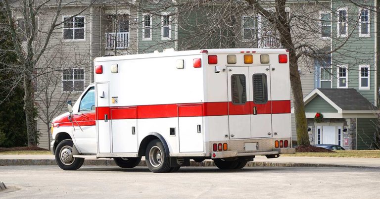 Man Converts Ambulance Into Tiny Home on Wheels for $13,000 - Featured image