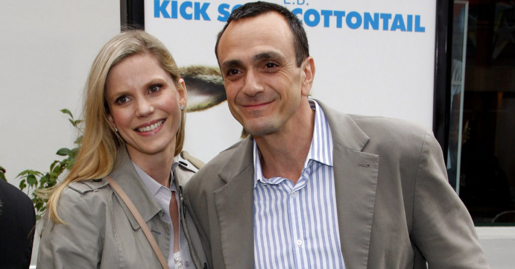 Hank Azaria apologizes for voicing Apu in The Simpsons - Featured image