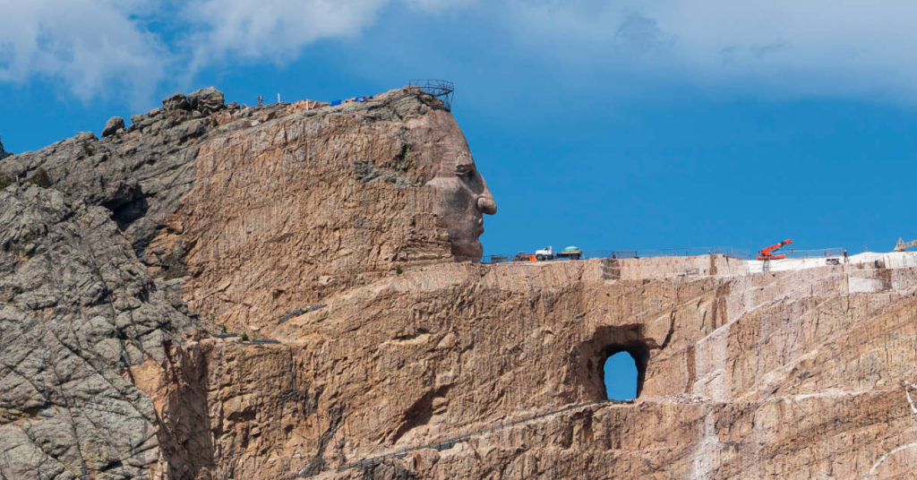 Monument of Native American Hero “Crazy Horse” Slowly Taking Shape in South Dakota - Featured image