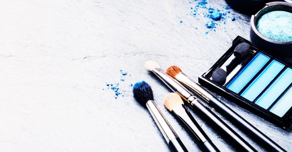 Influencer Has Passport Seized After Painting Mask On Face Instead Of Wearing One - Featured image