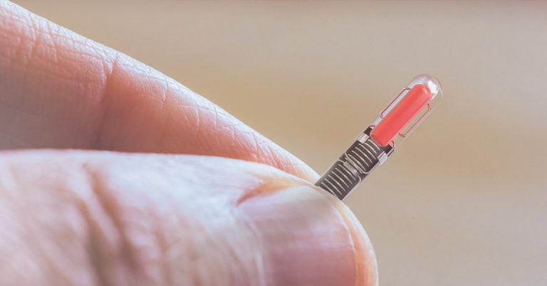 Thousands Of Swedes Are Inserting Microchips Under Their Skin - Featured image