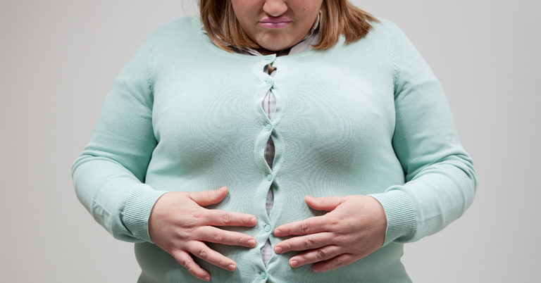 I Weigh 300 Pounds—These Are The Everyday Challenges Of Being Overweight That People Don’t Talk About - Featured image