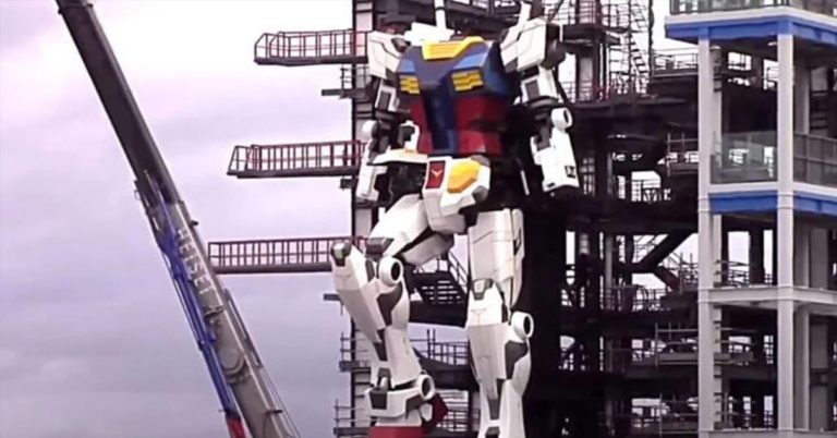 Watch a 60-foot mecha-style robot take its first step - Featured image