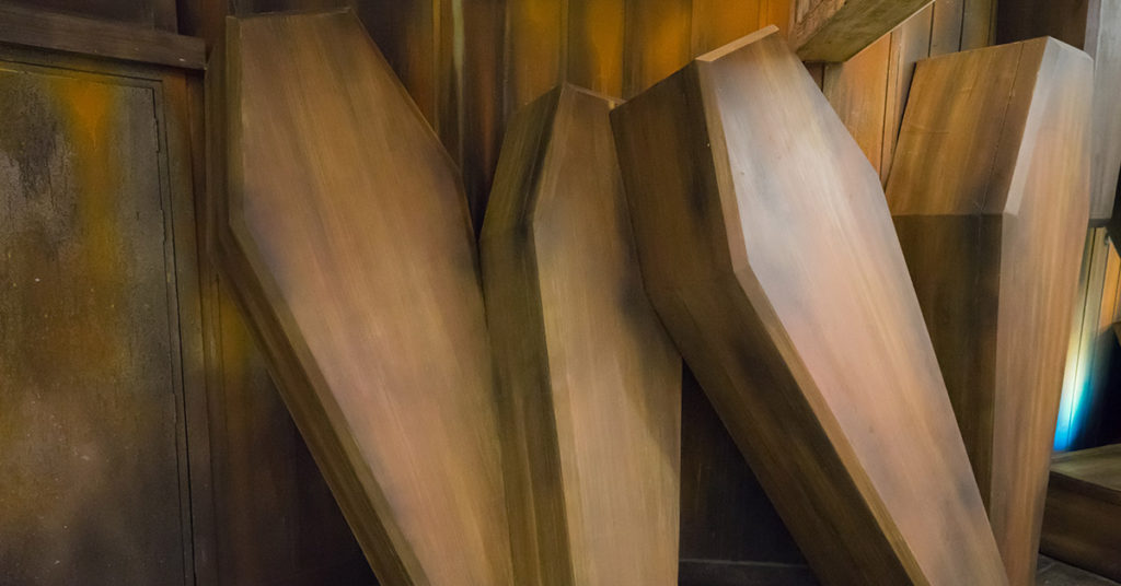 These people lived in coffins for 30 hours for $300 - Featured image