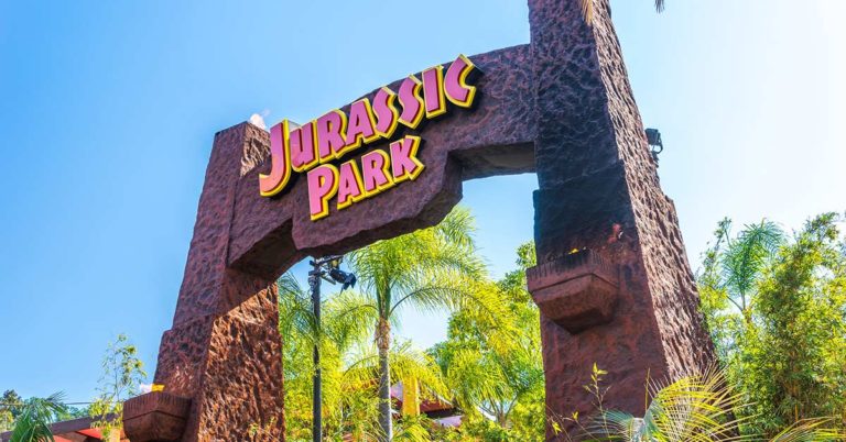 De-Extinction: Could the Ressurection of Extinct Species Be First Step to Jurassic Park Coming True? - Featured image