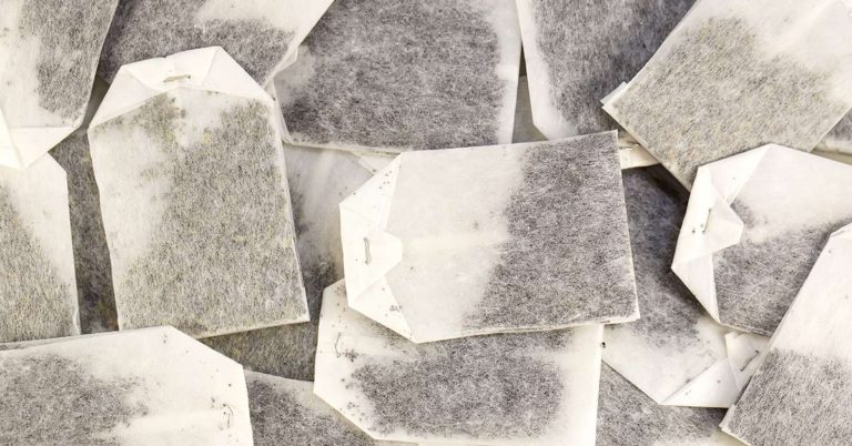 Mother and Daughter Spend Months in Jail After Cops Mistake Tea for Drugs - Featured image