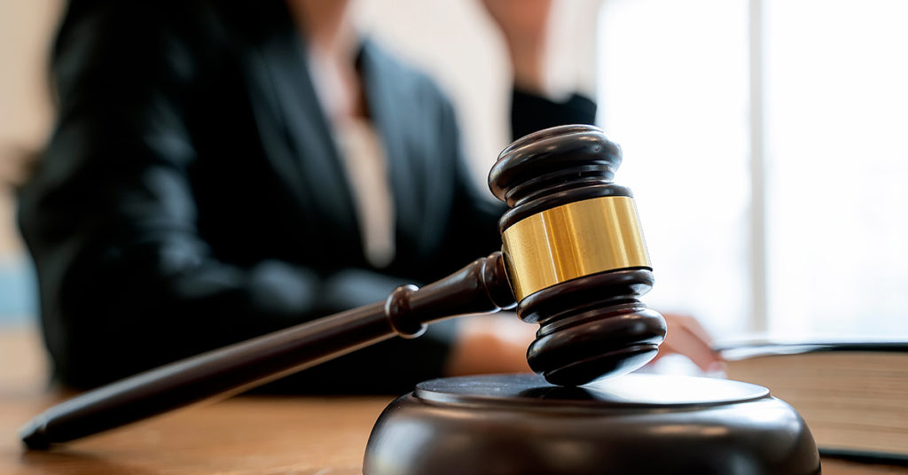 Judge caught kissing ‘highly dangerous criminal’ whose sentence she sought to reduce - Featured image