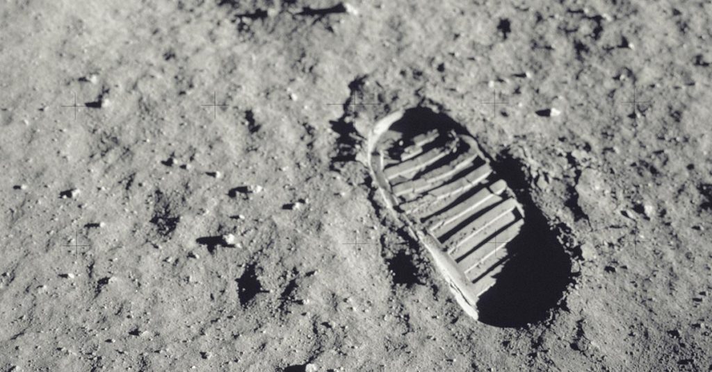 Someone Notices First Steps On The Moon Don’t Match Neil Armstrong’s Boots, Gets Destroyed With Facts - Featured image