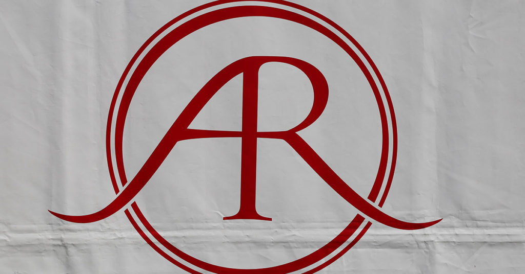 Young Boy Buys Painting for $2. Eyes Pop When Told True Worth On ‘Antiques Roadshow’ - Featured image