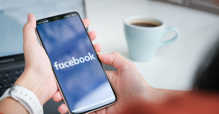 Facebook Agrees To Pay Out $90,000,0000 To Users Over Data Tracking - Featured image