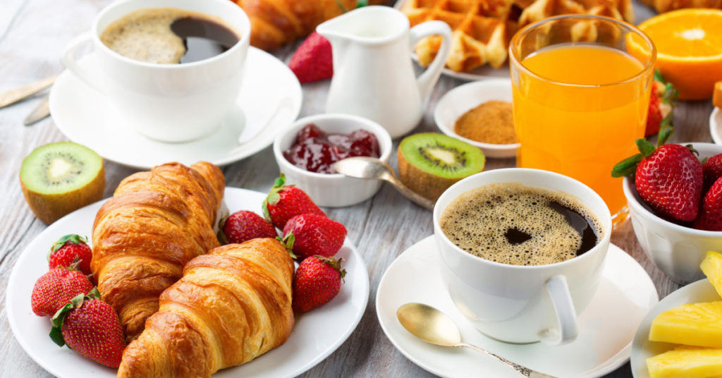 Former Hotel Worker Says You Should Never Eat The Continental Breakfast - Featured image