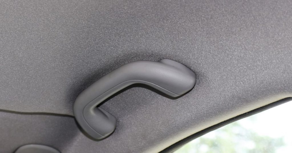 Someone figured out what that handle on car ceilings is for and people promptly freaked out - Featured image