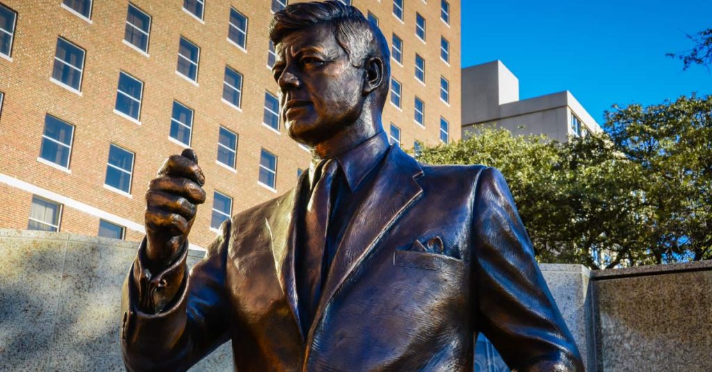 The inspiring speech of John F. Kennedy that gives hope in difficult times. - Featured image