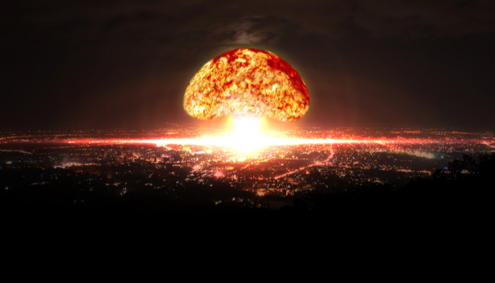 nuclear blast in city 