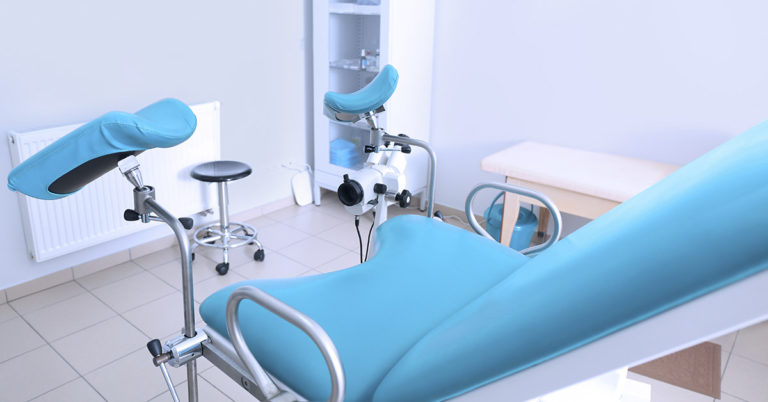 He Became the ‘First Man’ in History to Give Birth — His Life Changed Drastically Afterward - Featured image