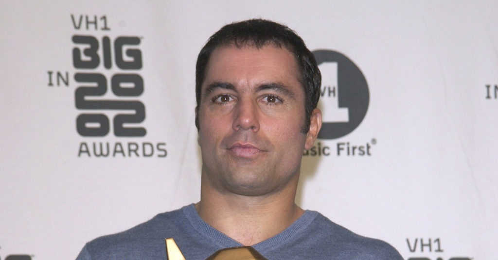 Watch Joe Rogan Realize In Real Time The Story He’s Ranting About Is Actually Fake News - Featured image