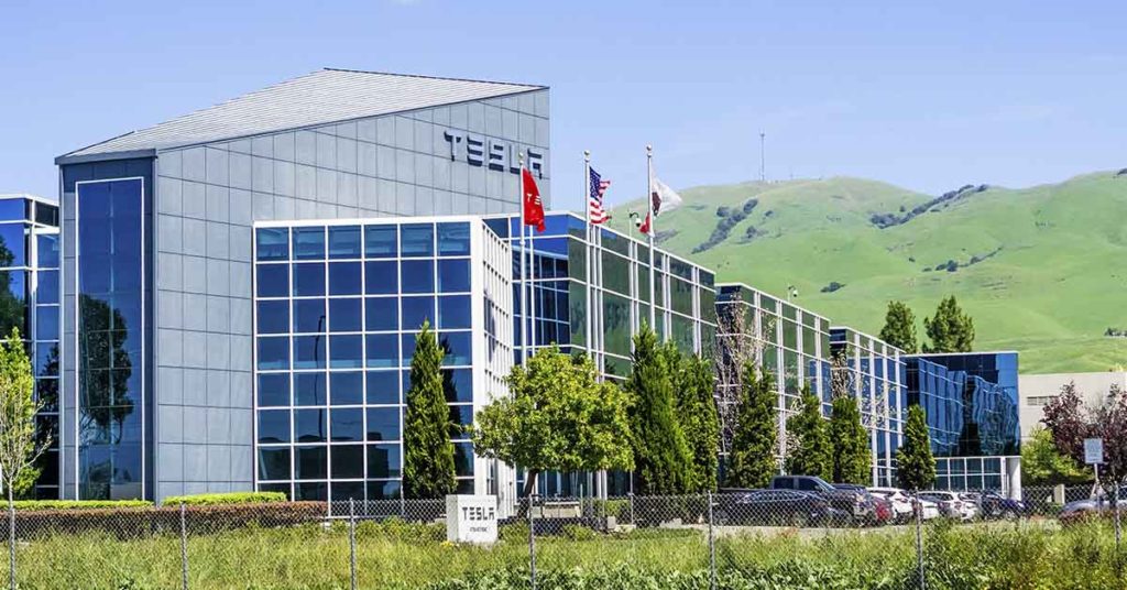 Elon Musk reportedly declares remote work ‘no longer acceptable’ at Tesla - Featured image