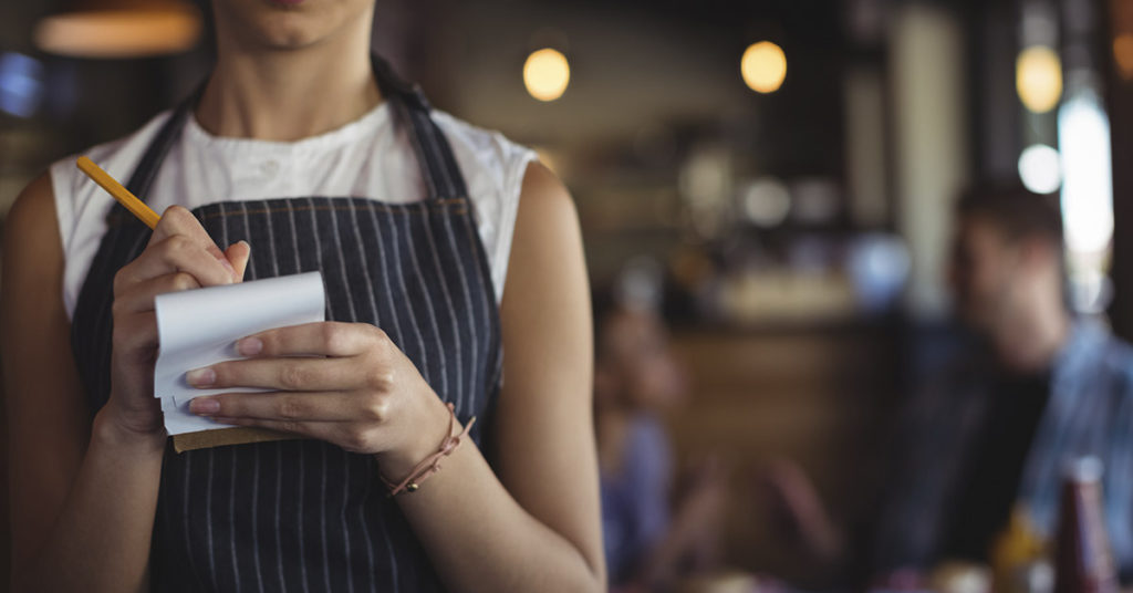Stepfather found guilty of child abuse after a Florida restaurant employee saved a boy with a note asking if he needed help - Featured image