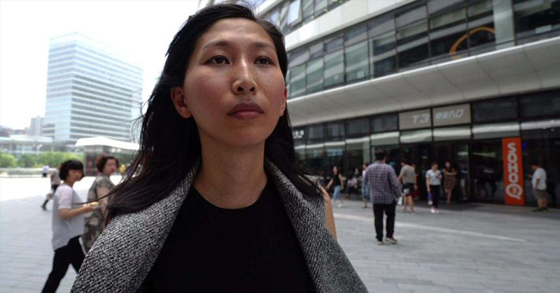 She's a model citizen, but she can't hide in China's 'social credit' s...