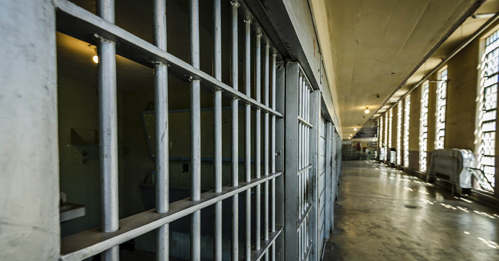 23 Year Old Pedophile Disemboweled After Bragging Of His Crimes In Prison - Featured image