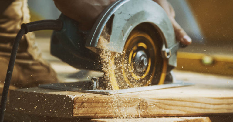 Man Tired of Paying High Rent Builds Tiny House From Scratch - Featured image