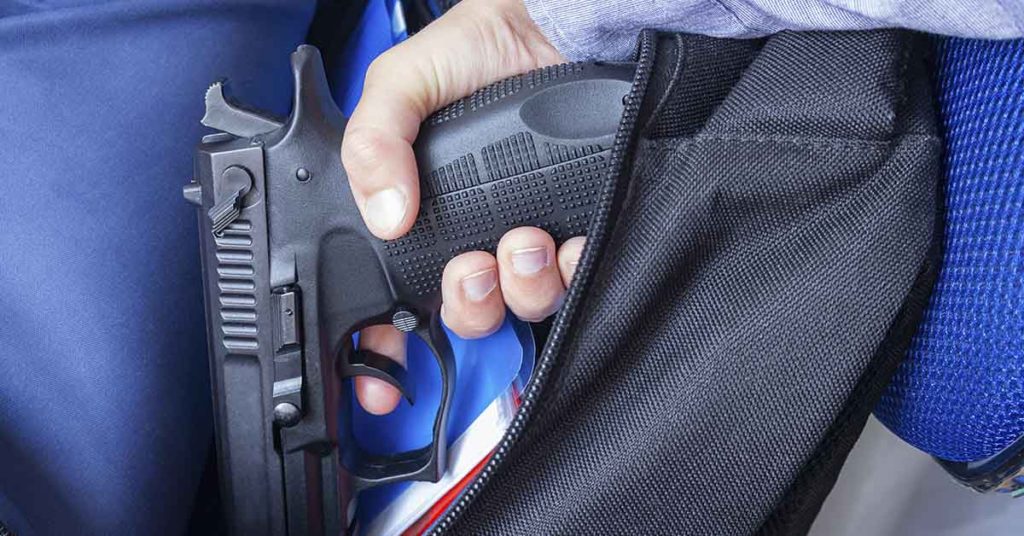 Mother Turned Her Son into Police after Discovering that He Was Planning To Attack School - Featured image