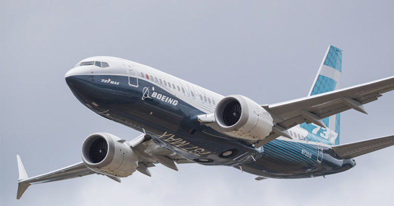 Boeing 737 Mysteriously Discovered In Random Field And No One Knows How It Got There - Featured image