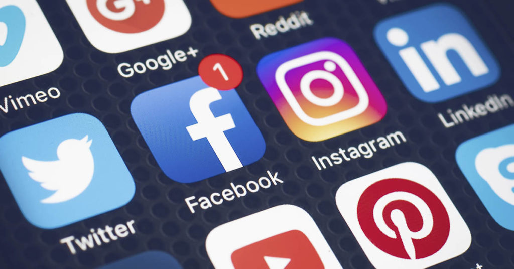 Posting a lot on social media can make you a jerk, study finds - Featured image