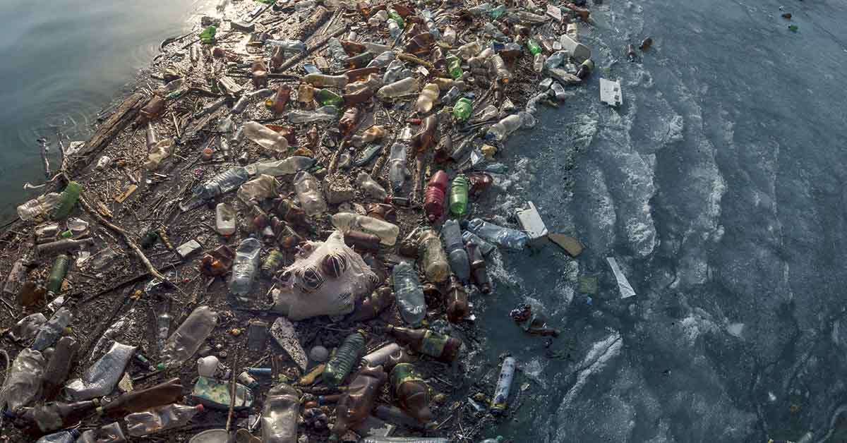 massive amounts of plastic in great pacific garbage patch