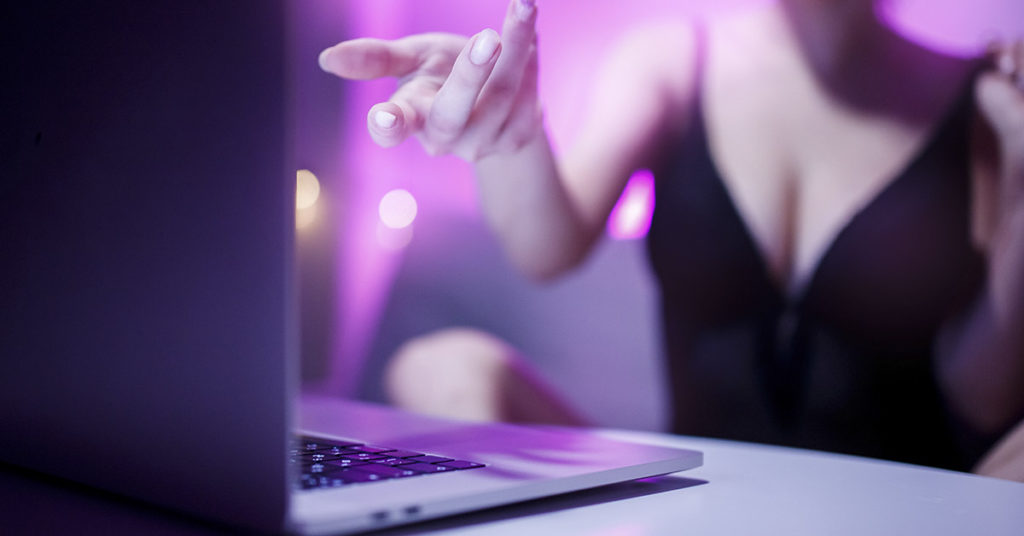 I’m a millionaire thanks to OnlyFans and I don’t regret quitting teacher job - Featured image