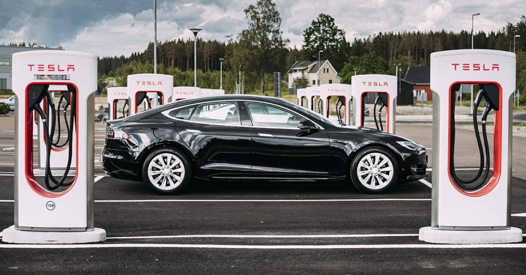 Tesla Owner Says He’s Locked Out After Battery Died, Replacement Costs $26K - Featured image