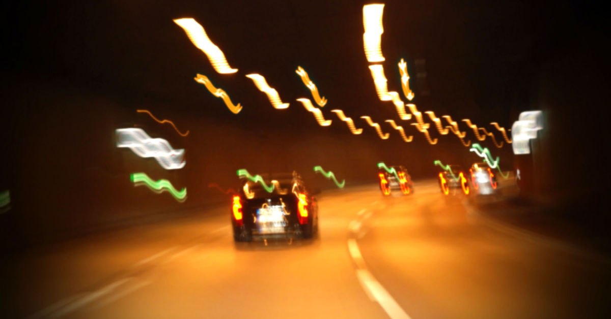 blurry vision while driving to illustrate drunk driving