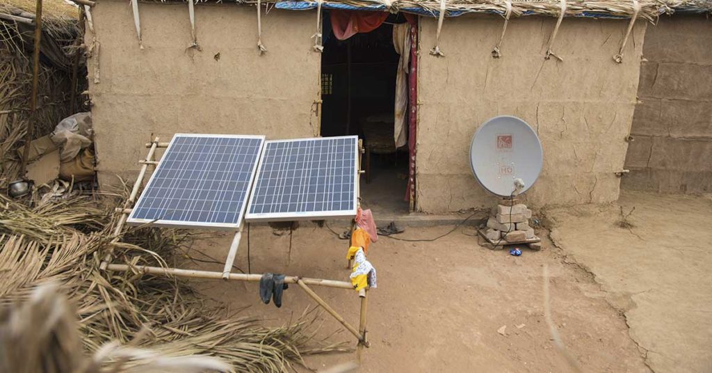 India’s First Solar-Powered Village Pays Residents’ Electric Bills And Then Some - Featured image