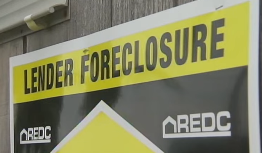 Squatters move into foreclosed houses