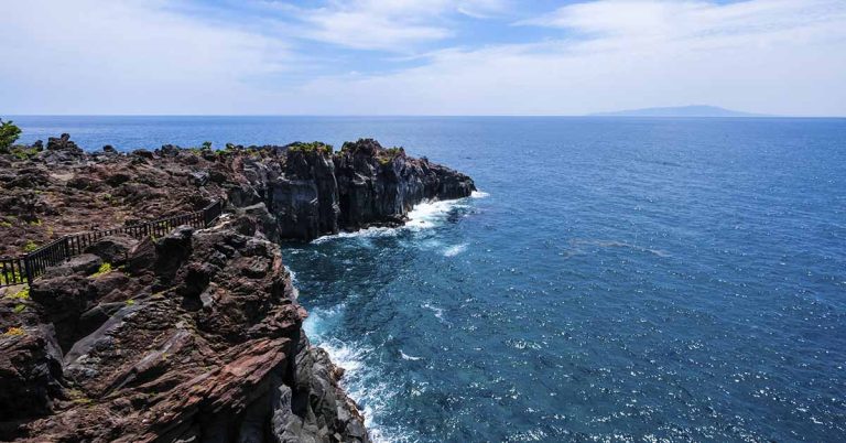 Japanese man pushes disabled wife into the sea because he’d ‘grown tired of taking care of her’ - Featured image
