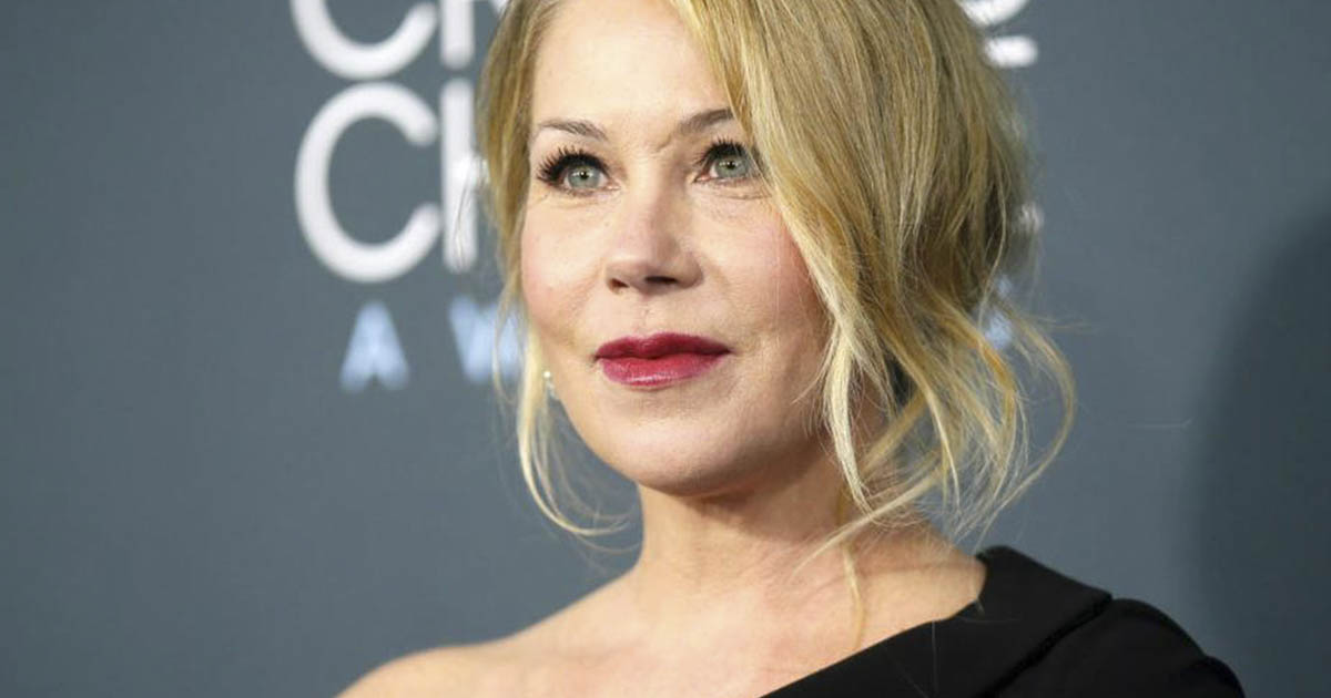 Christina Applegate Cant Walk Without A Cane And Gained 40 Pounds After Ms Diagnosis The 