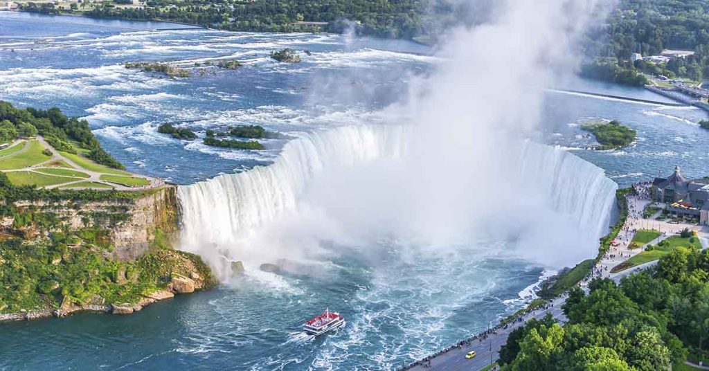  A Huge Tunnel Has Opened Below Niagara Falls - Featured image