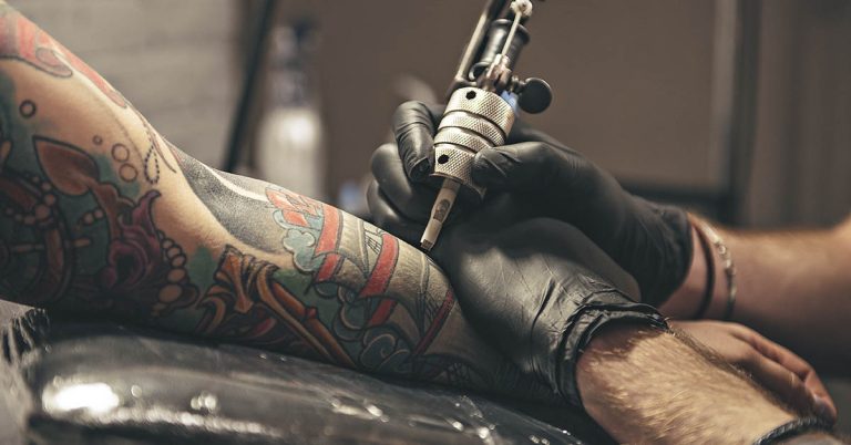 “It’s just art”: Couple with most body modifications record - Featured image