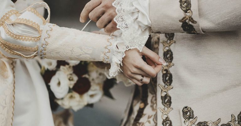 Metal detectorist discovers medieval wedding ring worth an estimated $47,000 - Featured image