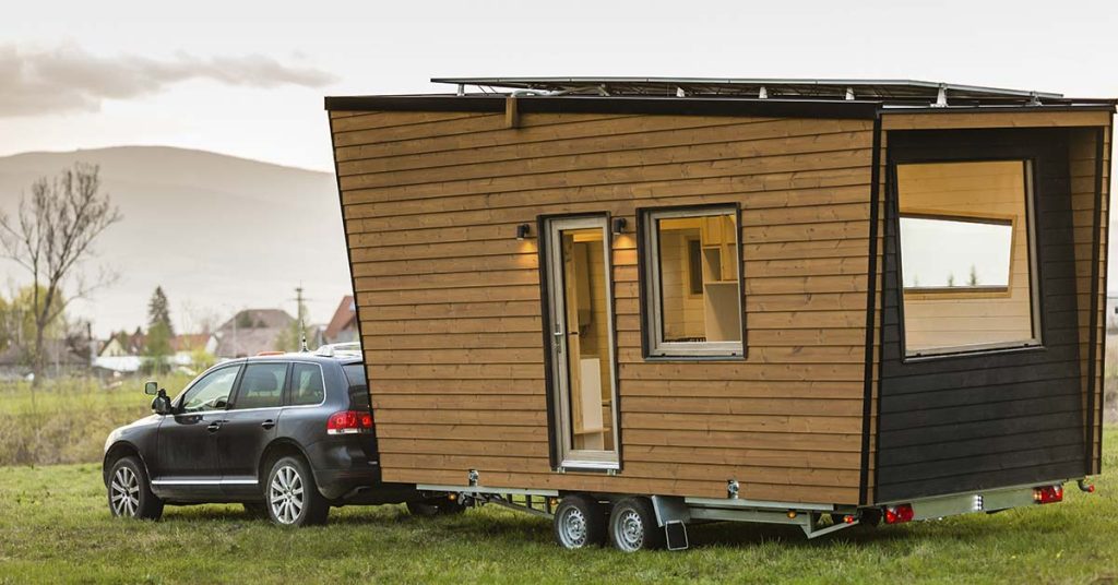 Woman Had to Move Out of Her Tiny Home After 1 Day Because the City Threatened to Fine Her $1,000 a Day - Featured image
