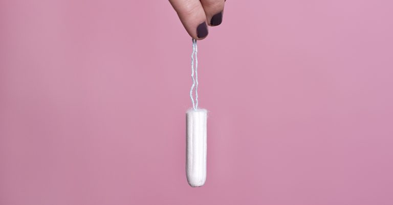 Doctors shocked after woman accidentally left tampon in for two years - Featured image