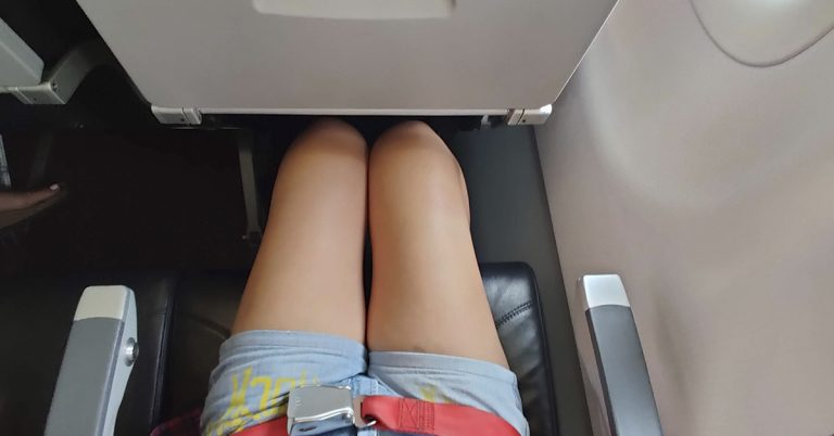 Flight Attendant Explains Why You Shouldn’t Wear Shorts On A Plane - Featured image