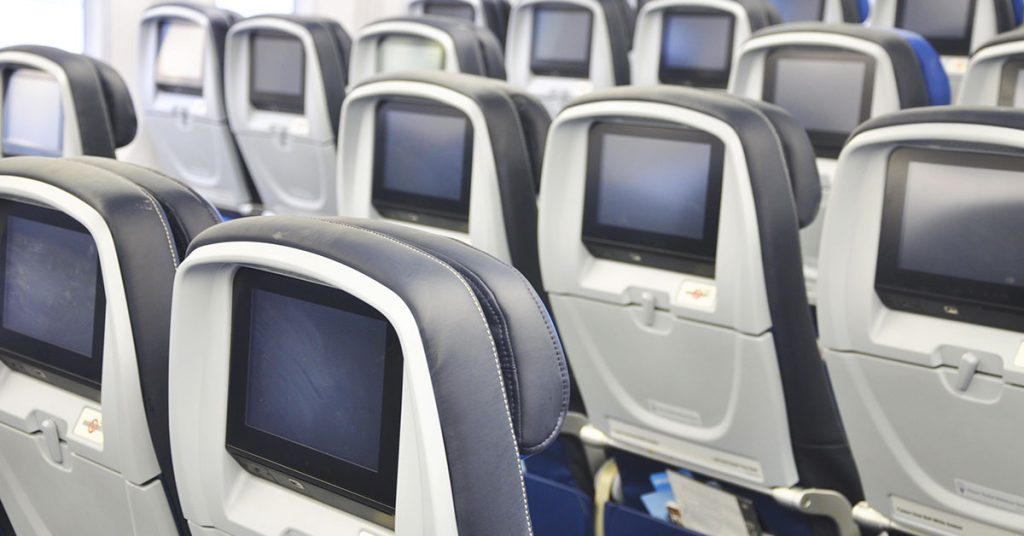 Why Reclining Seats are Vanishing from Airplanes - Featured image