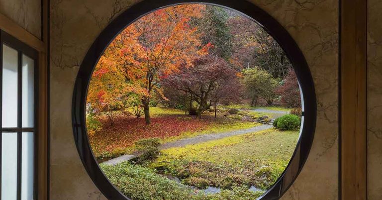 This Earthen Home is the Ultimate R&R Tiny Retreat - Featured image